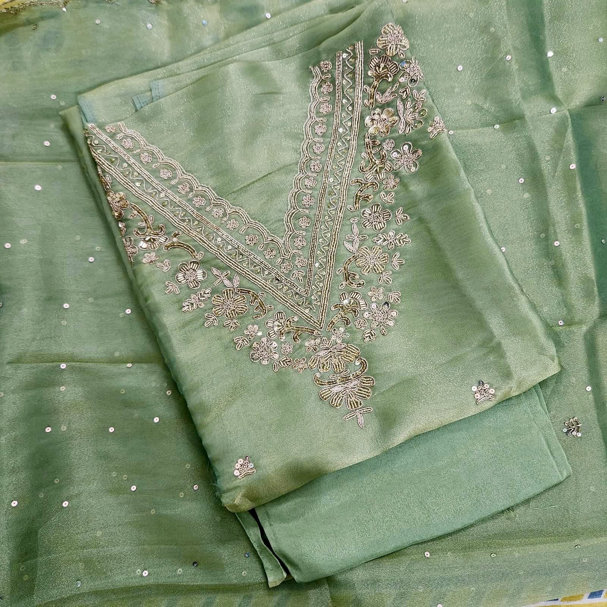 Sunehri Zari Set